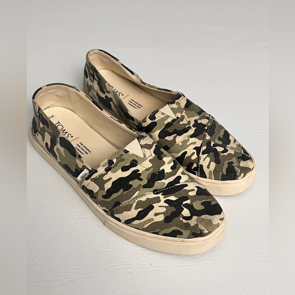 TOMS Alpargata Camouflage Canvas Slip-Ons sz 9
